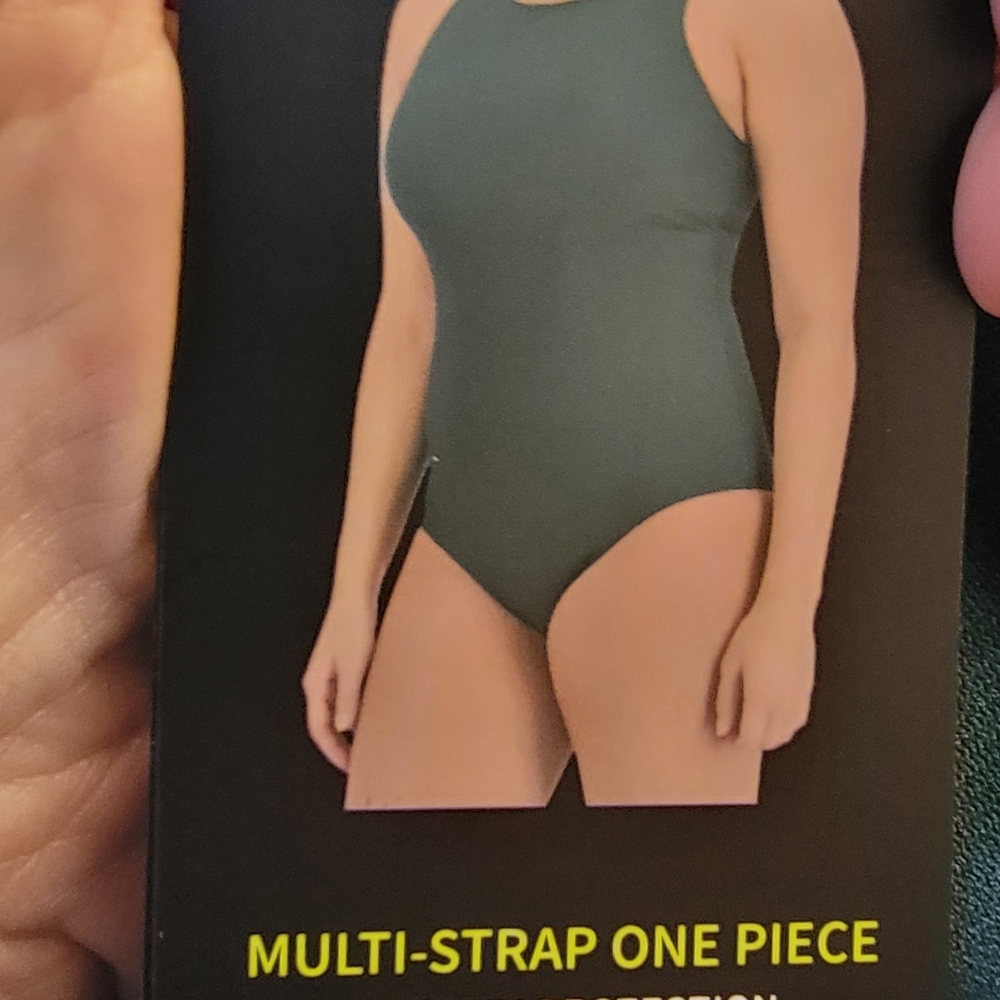 Eddie Bauer Women's Multi-Strap One-Piece with UV Protection Swimsuit, Green, L - Picture 8 of 9